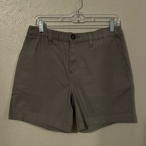 EUC Men's Chubbies 5.5” Gray Chino Shorts size M